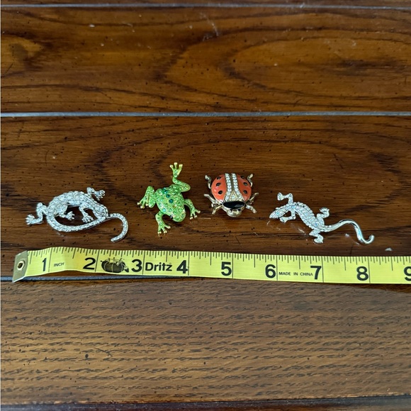 Colorful Animal Brooch Set - Picture 16 of 16